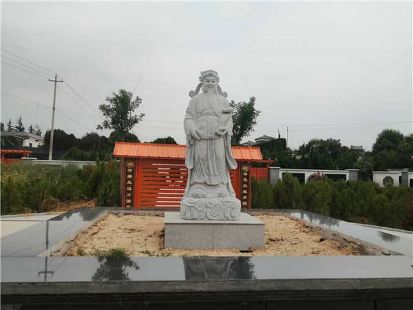 閻良漢皇樹葬骨灰公墓在墓型設計上有哪些特點,如何滿足不同客戶的個性化需求?