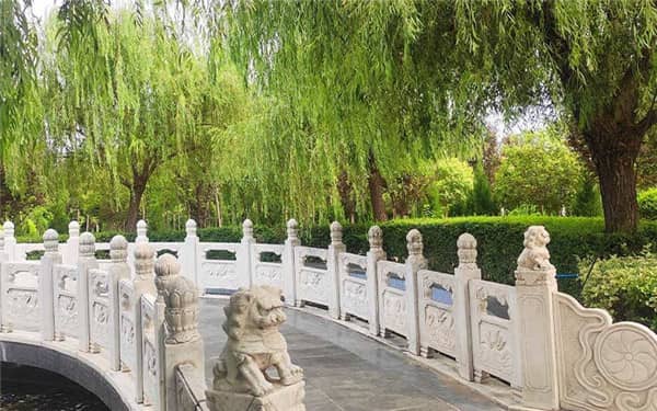 閻良區(qū)漢皇樹(shù)葬墓園的環(huán)境和設(shè)施如何?