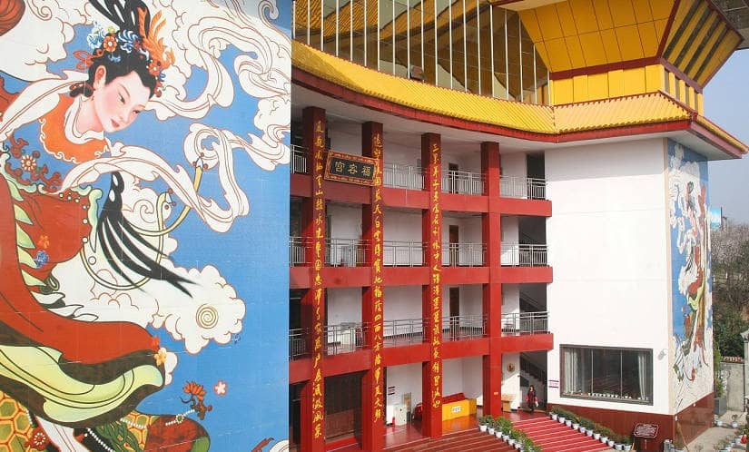 西安鳳棲山墓園為了方便群眾,設(shè)立了多個(gè)辦事處
