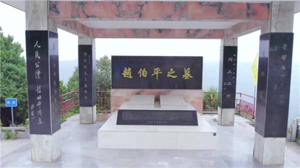 從西安市內(nèi)前往壽陽(yáng)山公墓，除了公交線路外還有哪些便捷的交通方式？