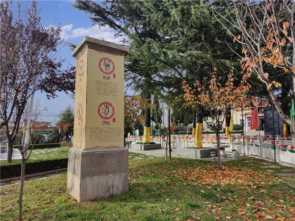 在選擇壽陽山墓園的墓地時，家庭應(yīng)該考慮哪些因素？