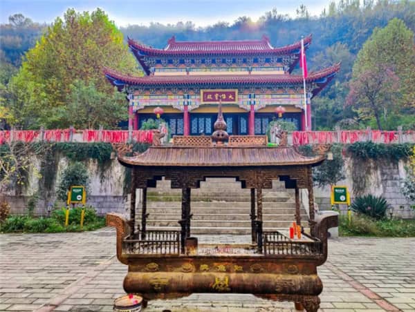 西安市壽陽山墓園，綿長思念