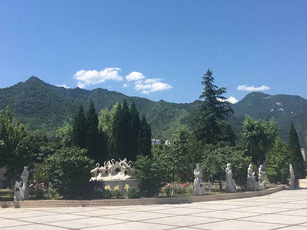 西安慈恩園的建筑風格是怎樣的？