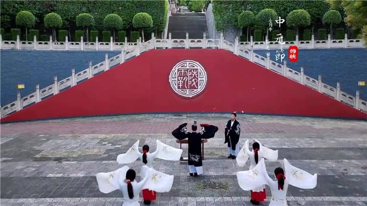 前往西安霸陵墓園新區(qū)交通指南:便捷出行,順利到達(dá)
