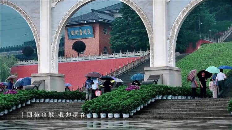 西安霸陵墓園位于哪個區(qū)域，其交通便捷性如何？