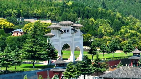 西安霸陵墓園周邊墓園選擇與比較
