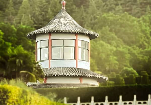 西安基督教墓地的價格相對其他類型墓地如何？